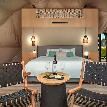 Eco Dome Hotel *